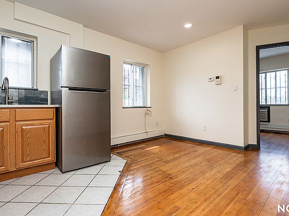 4th image of 2119 Atlantic Ave #1