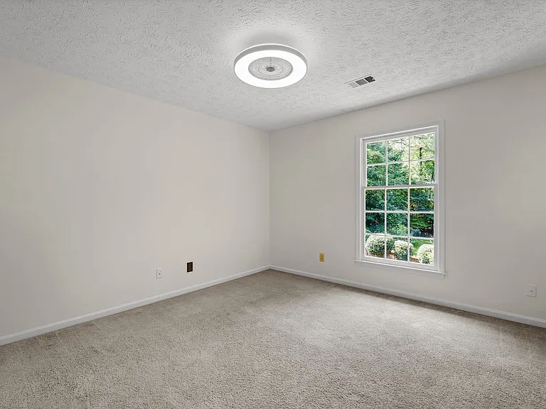 254 Graves Rd — Photo 9