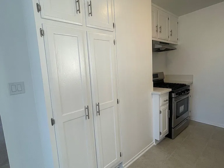 Unit 15 - Studio Floorplan
