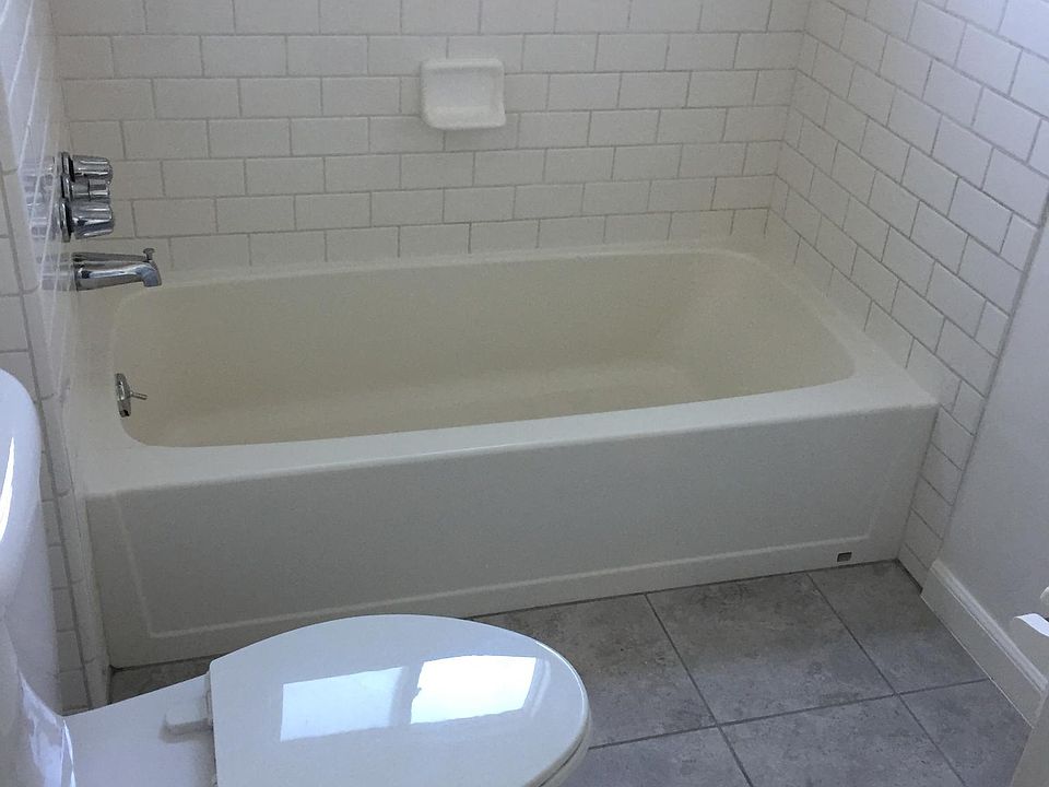 2nd image of 842 N Rengstorff Ave APT H