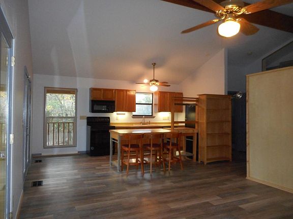 5th image of 3415 Blumie St #B