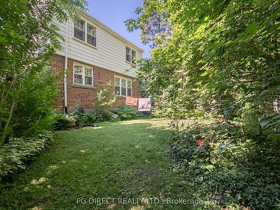 4th image of 8 Sanders Blvd