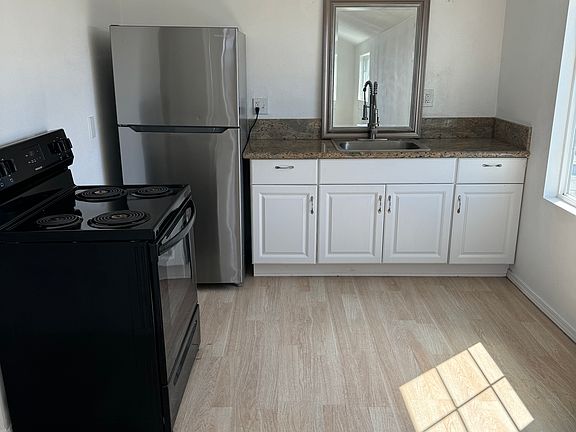 5th image of 4026 Coleman Ave #C