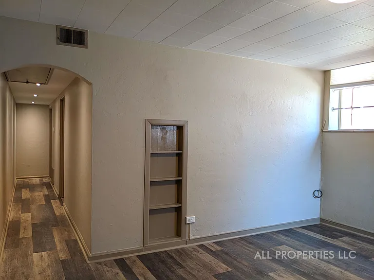 1613 York St — Photo 8