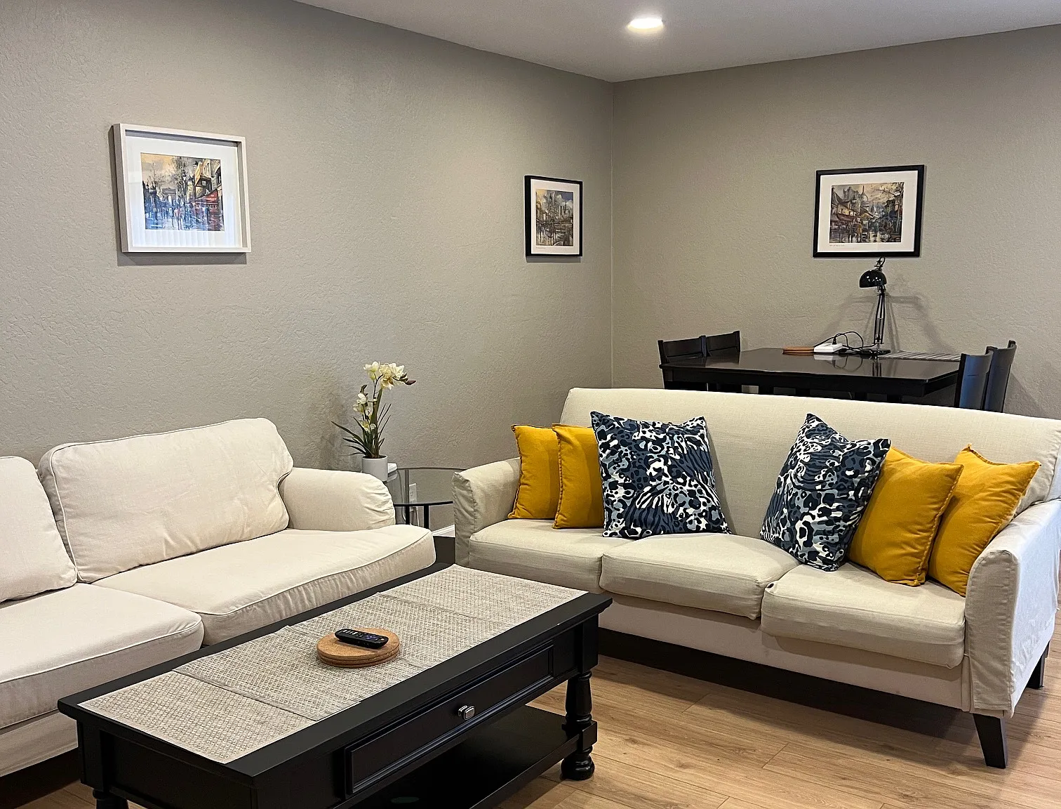 2 bed, 894 sqft, $4,050 — Photo 2