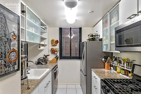 Rented by Sotheby's International Realty | media 36