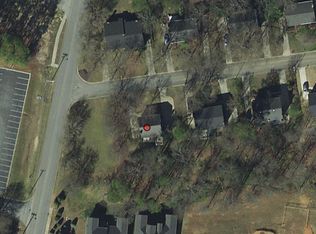 104 Village Ct, Greer, SC 29651