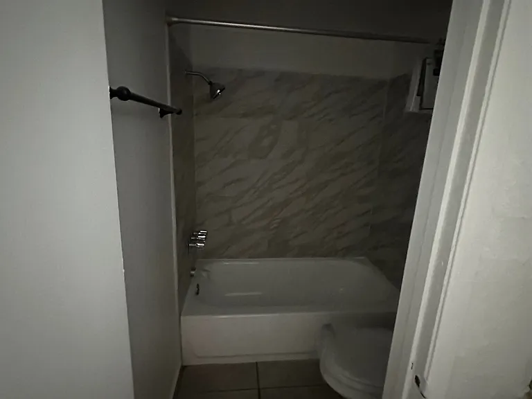 15527 Parthenia St #1 — Photo 7