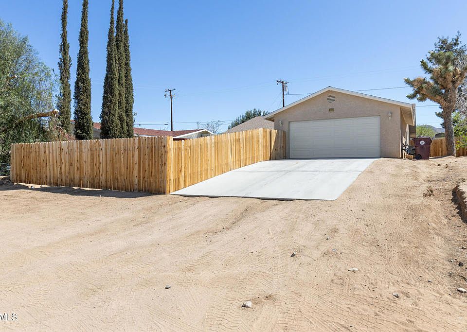 1st image of 61681 Palm Vista Dr