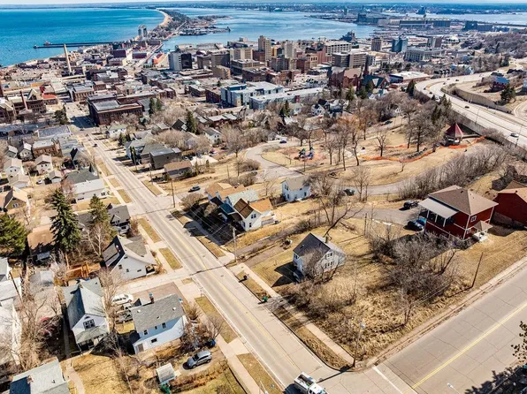 2 W 7th St, Duluth, MN 55806