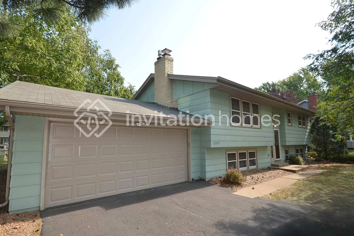 13209 Humboldt Ave S Burnsville, MN 55337 — Photo 1