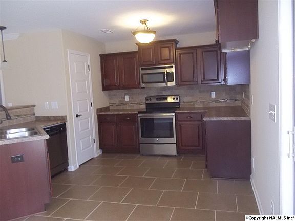 4th image of 80 Sonoma Dr