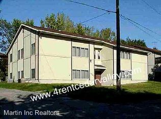 1762 Flower St APT 2, Waterloo, IA 50701