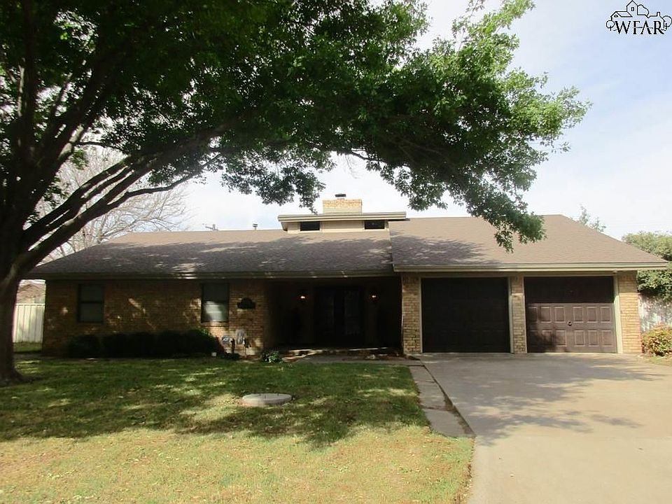 1st image of 2604 Twin Oaks