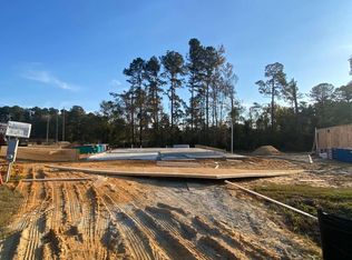 170 Foxridge Ct, Metter, GA 30439