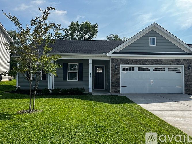 1st image of 125 Silver Way Dr