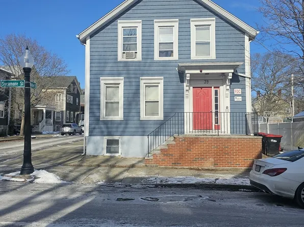 39 Sycamore St, New Bedford, MA 02740