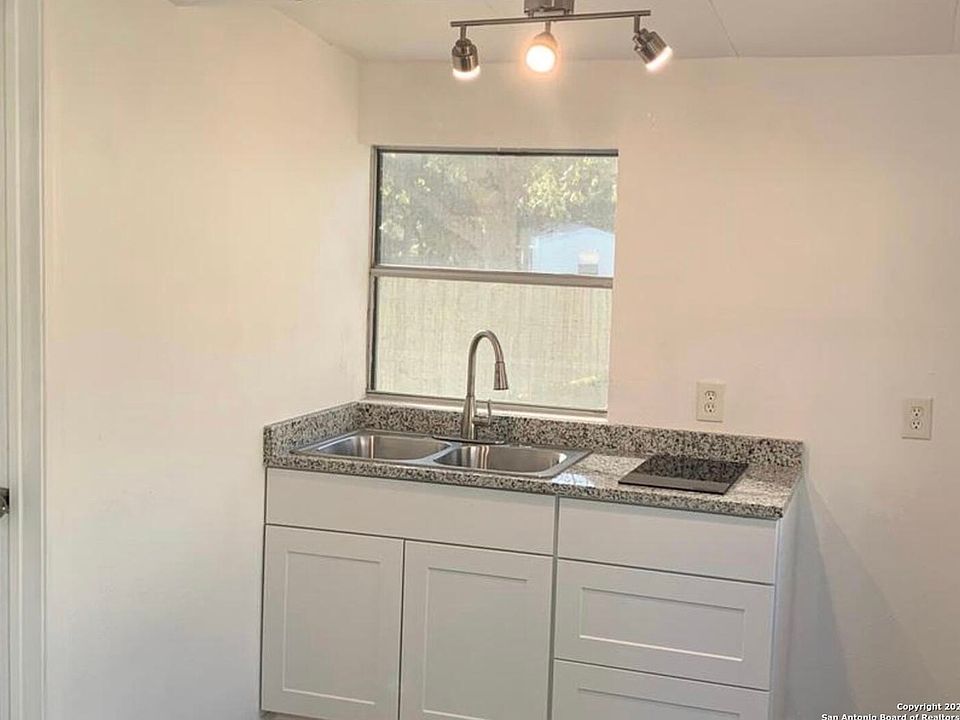 1st image of 25226 Pat Pkwy Unit A