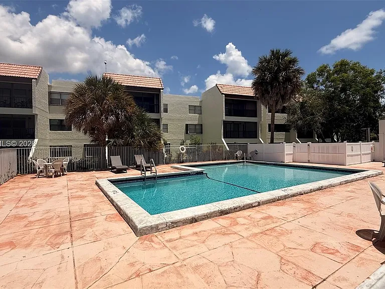 301 Racquet Club Rd #305 — Photo 27