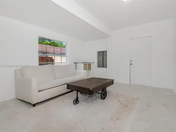 721 NW 6th St, Hallandale, FL 33009