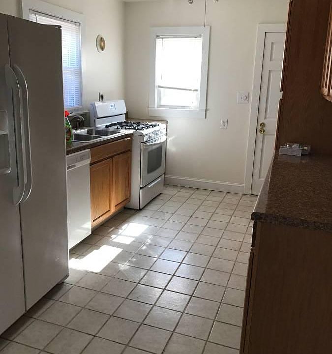 2nd image of 6618 Queens Rd