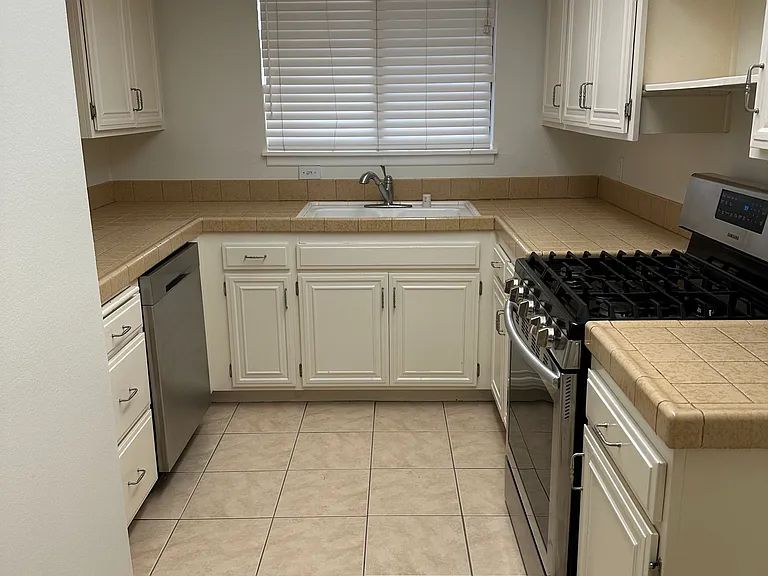 505 Arundell Cir #505 — Photo 15