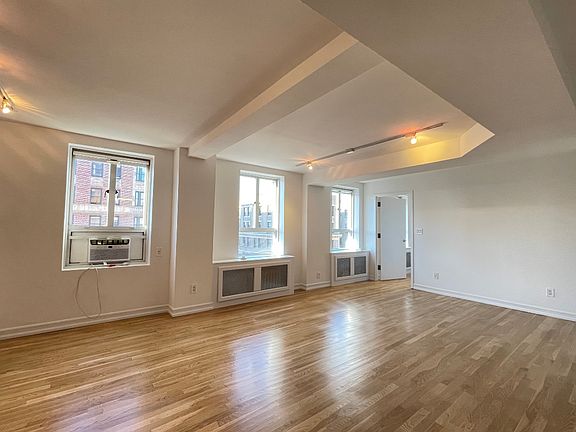 5th image of 752 W End Ave APT 15E