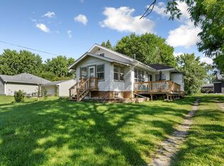 221 Main St E, Clarks Grove, MN 56016