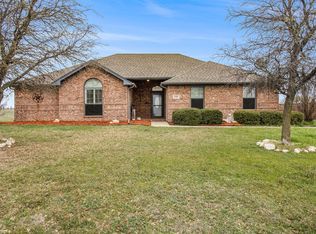 143 High Meadows Rd, Decatur, TX 76234
