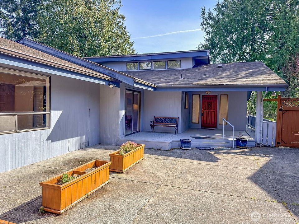 1st image of 291 Pioneer Drive