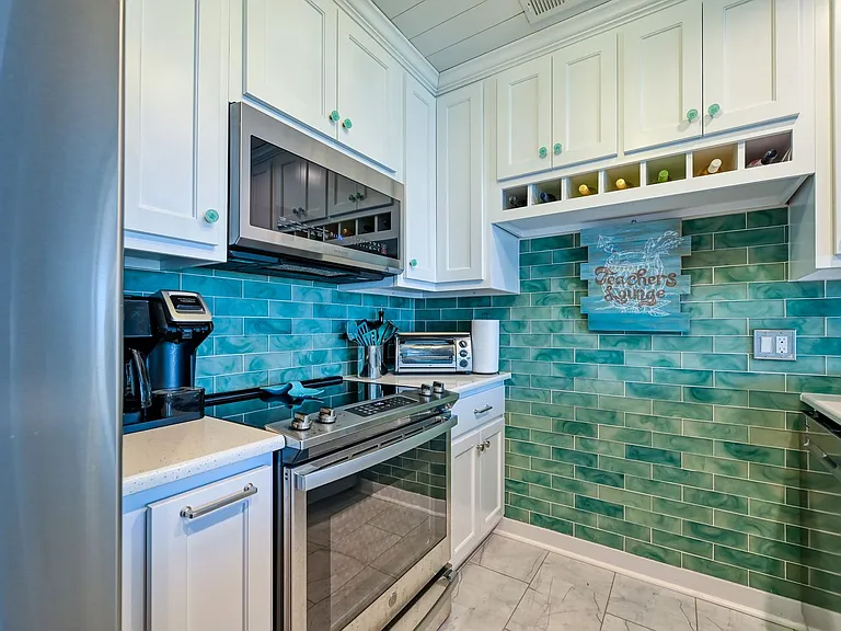 4 Bermuda Landing Pl — Photo 2