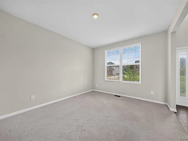 4160 Walcott Dr — Photo 15