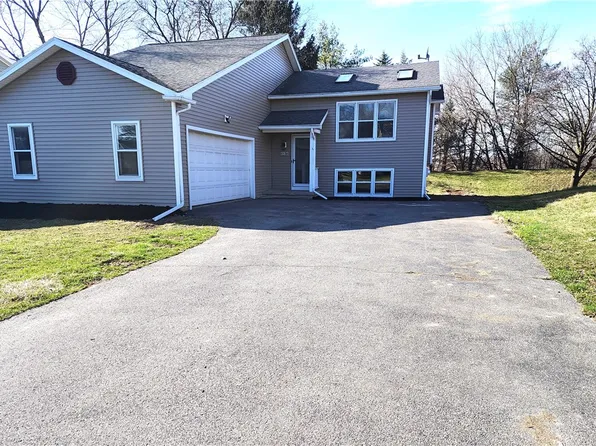 536 Countess Dr, West Henrietta, NY 14586