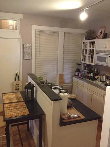 Island with Electric Stove/Oven
