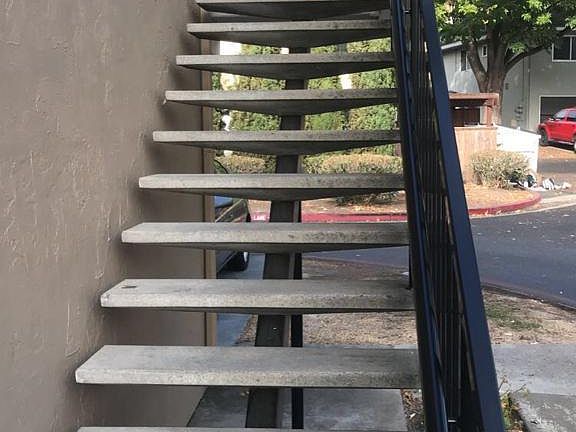 2nd image of 5653 Playa Del Rey APT 4