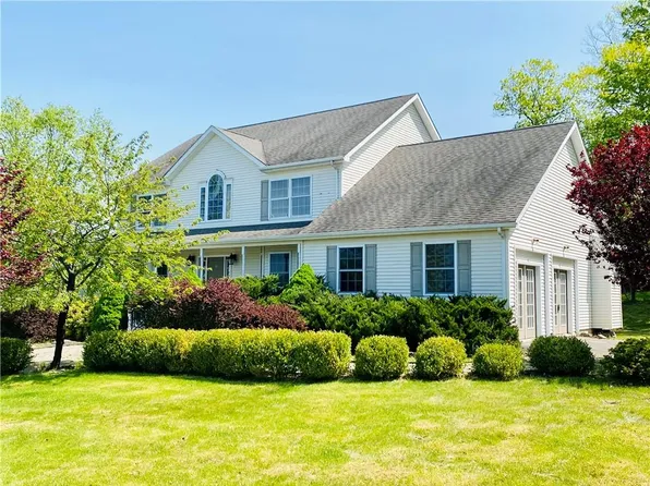 32 Highland View Place, Middletown, NY 10940
