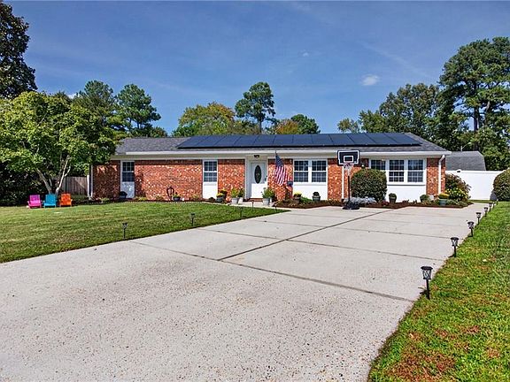 2nd image of 444 Beverly Pl