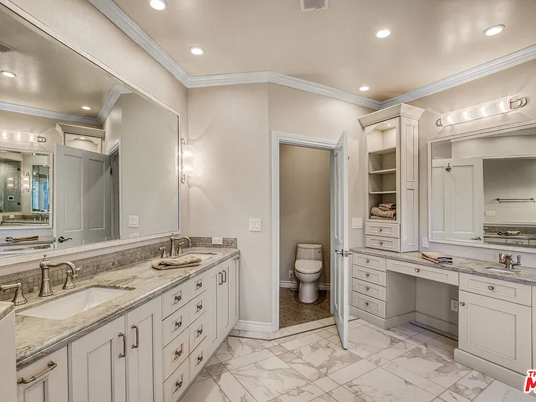 3690 Crownridge Dr — Photo 41