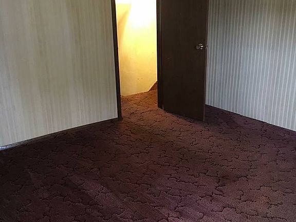 4th image of 134 Scott St