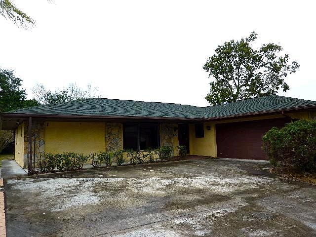 1st image of 854 SE Proctor Ln