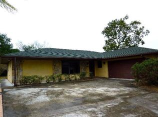854 SE Proctor Ln, Port Saint Lucie, FL 34983
