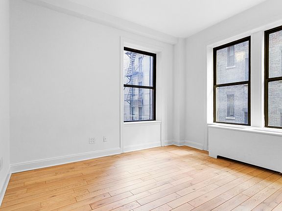 3rd image of 347 W 55th St APT 2I