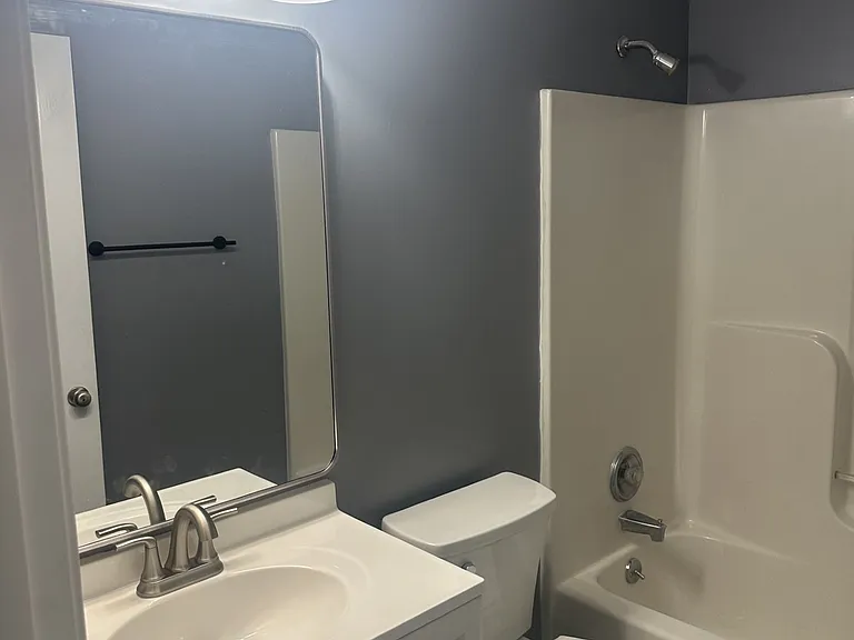 Guest Full Bath