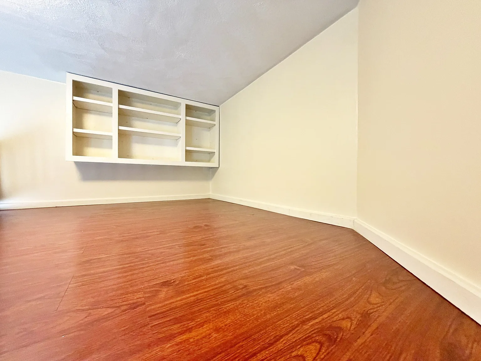 1 bed, 1.0 bath, 421 sqft, $2,100 — Photo 3