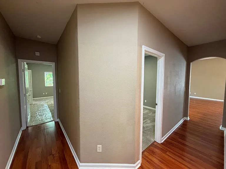 6425 Rabbit Hollow Way — Photo 15