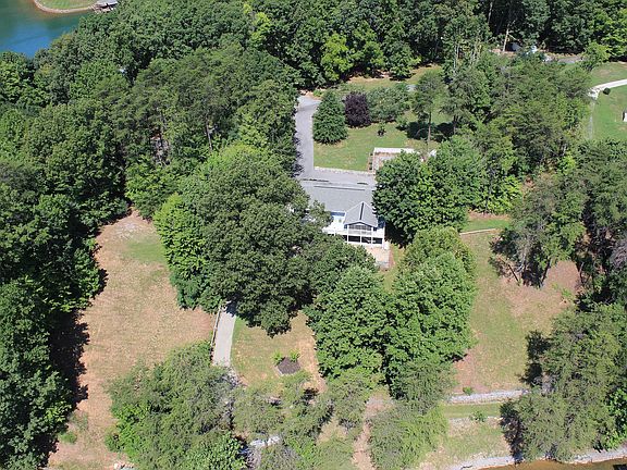 3rd image of 1296 Deerfield Dr