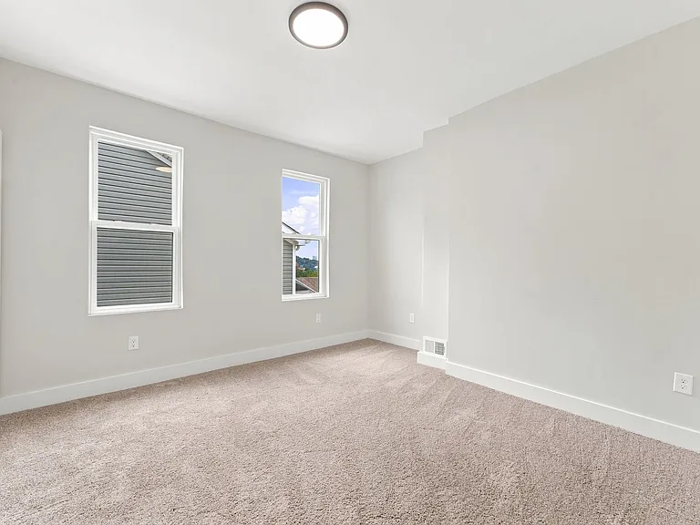 325 N Aiken Ave — Photo 14