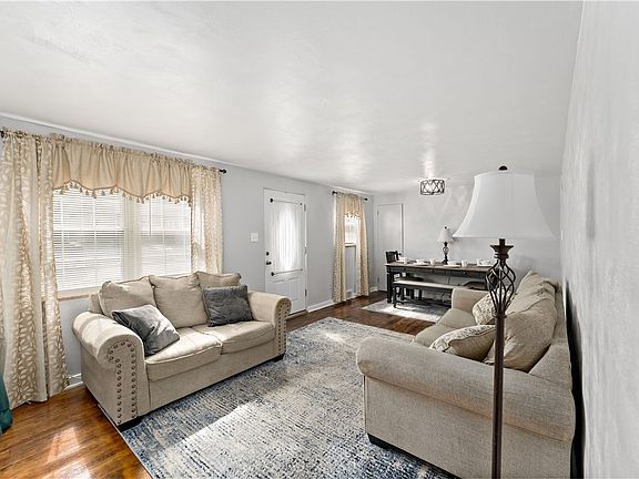 4th image of 119 Forliview Rd