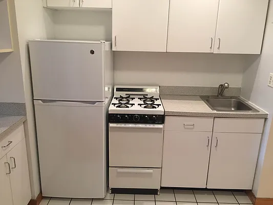 Rented by City Connections Realty | media 8