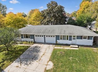 1436 Wood Ct, Green Bay, WI 54304